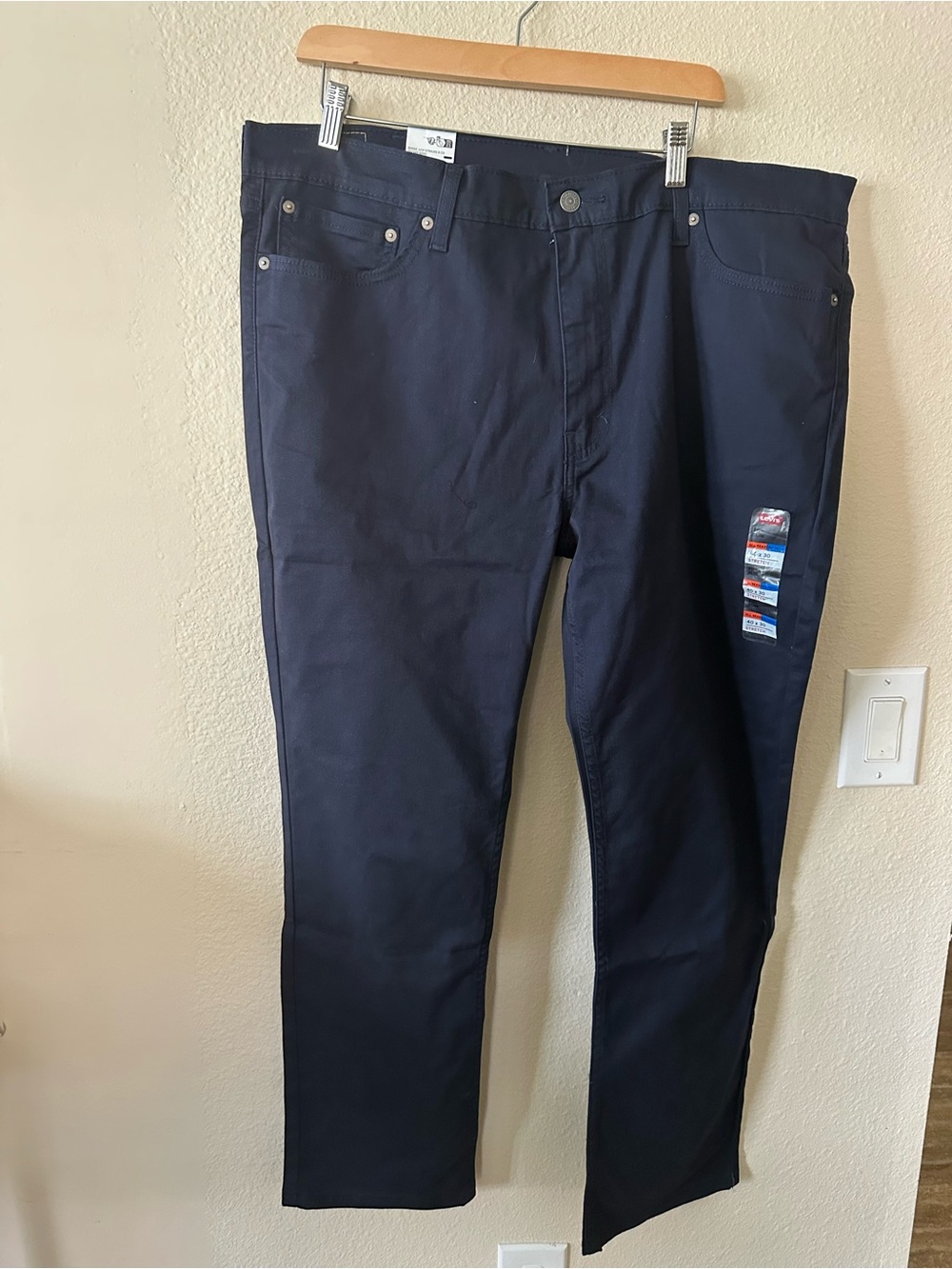 Levi's Men's Dark Navy Slim Straight Jeans size 40/ NWT 1477